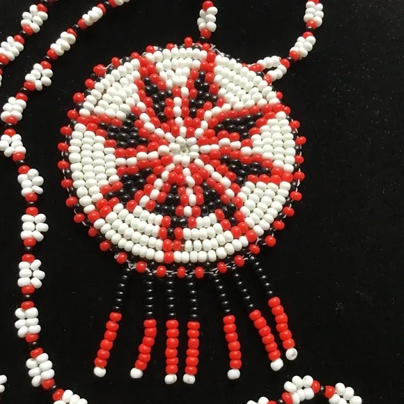 Vintage Native American Beaded Medallion Necklace Southwest Style Seed Leather - Picture 3 of 12